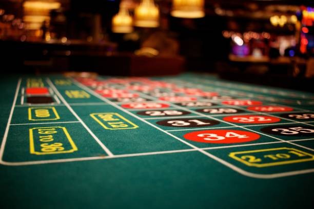 okebet mobile app showing football betting markets and live casino games
